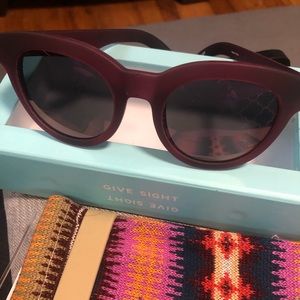 TOMS Florentin Sunglasses for Women with VIOLET MIRROR LENSES.